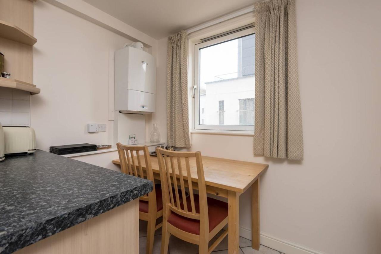 Joivy Old Town Apartment With Parking Close To Royal Mile EDI Eksteriør bilde