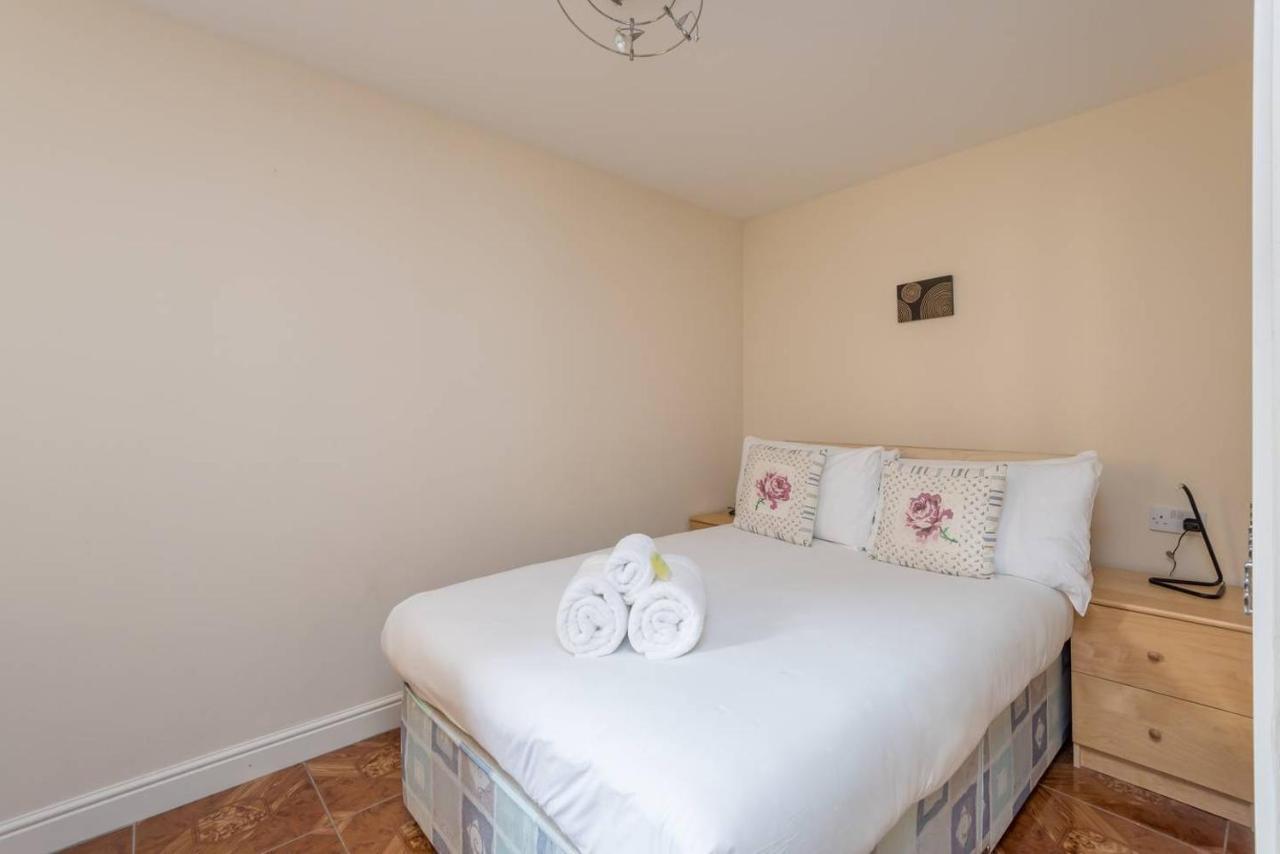 Joivy Old Town Apartment With Parking Close To Royal Mile EDI Eksteriør bilde
